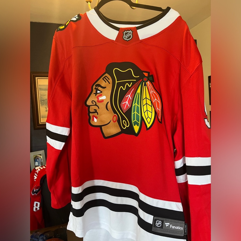 Men's Chicago Blackhawks Connor Bedard Jersey - Picture 2 of 2